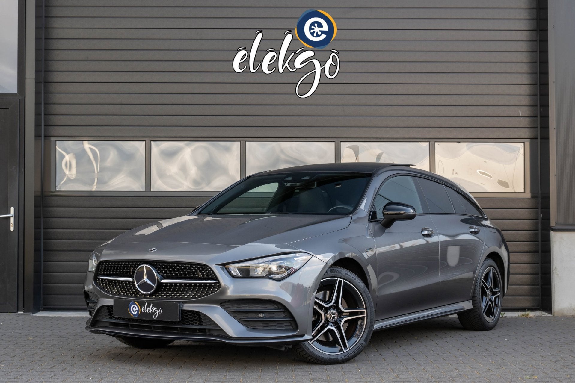 Mercedes-Benz CLA-klasse Shooting Brake 250 e Premium|AMG li, Auto's, Mercedes-Benz, CLA, Gebruikt, 4 cilinders, 161 pk