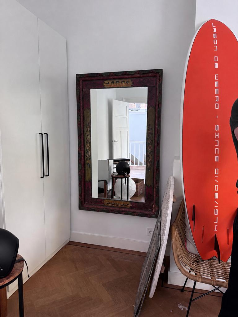 Grote Tibetaanse wandspiegel – handgeschilderde houten lijst, Antiek en Kunst, Ophalen, Rechthoekig