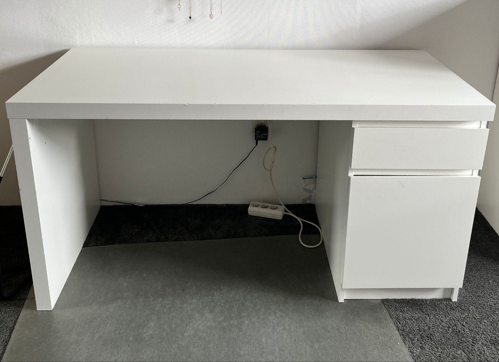 Ikea MALM bureau (wit) met lade en opbergruimte, Ophalen, Gebruikt, 65 cm, Spaanplaat of MDF
