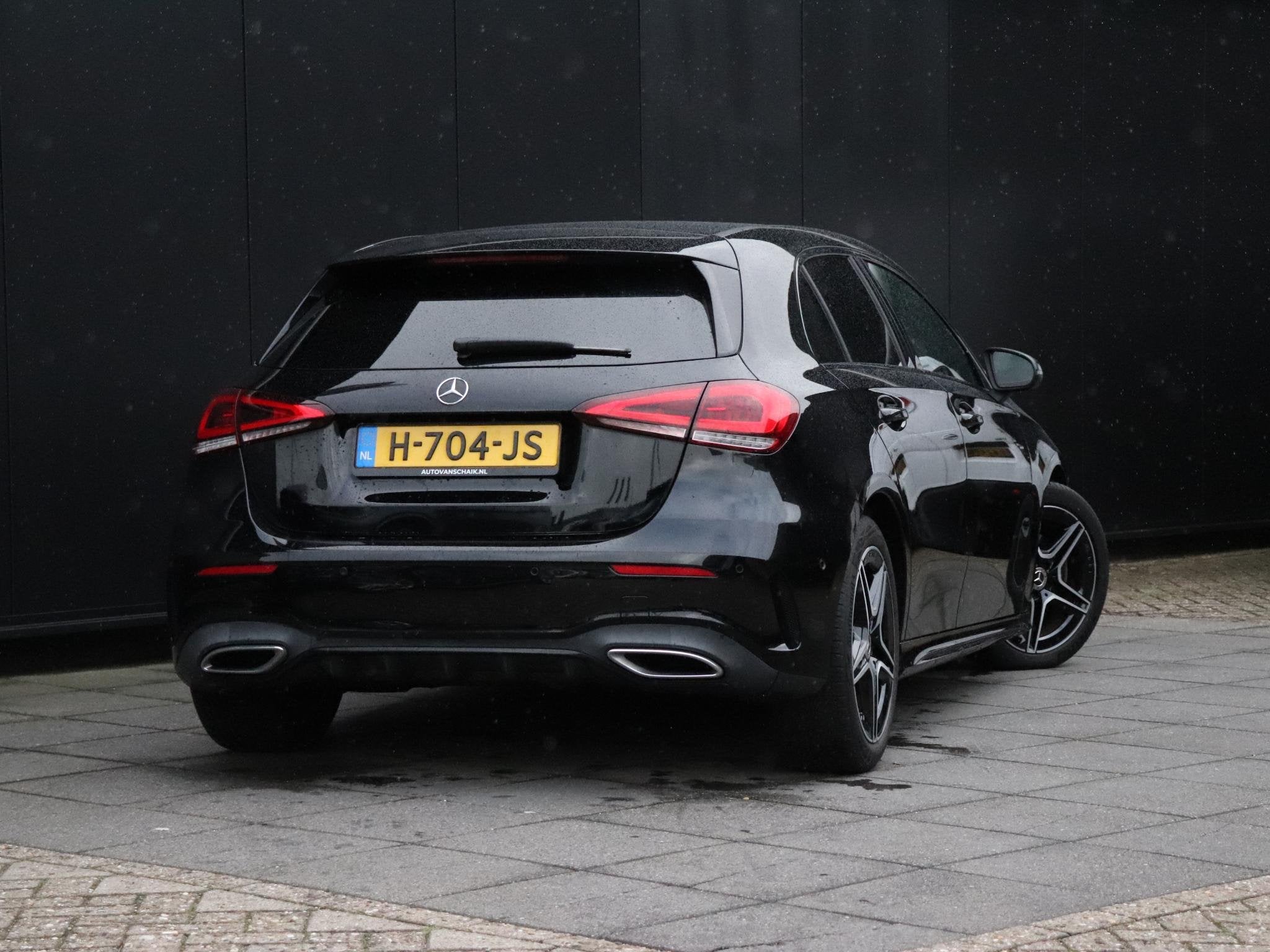 Mercedes-Benz A-klasse 160 | AMG LINE | SPORTSTOELEN | CAMER, Voorwielaandrijving, Gebruikt, 4 cilinders, Leder en Stof