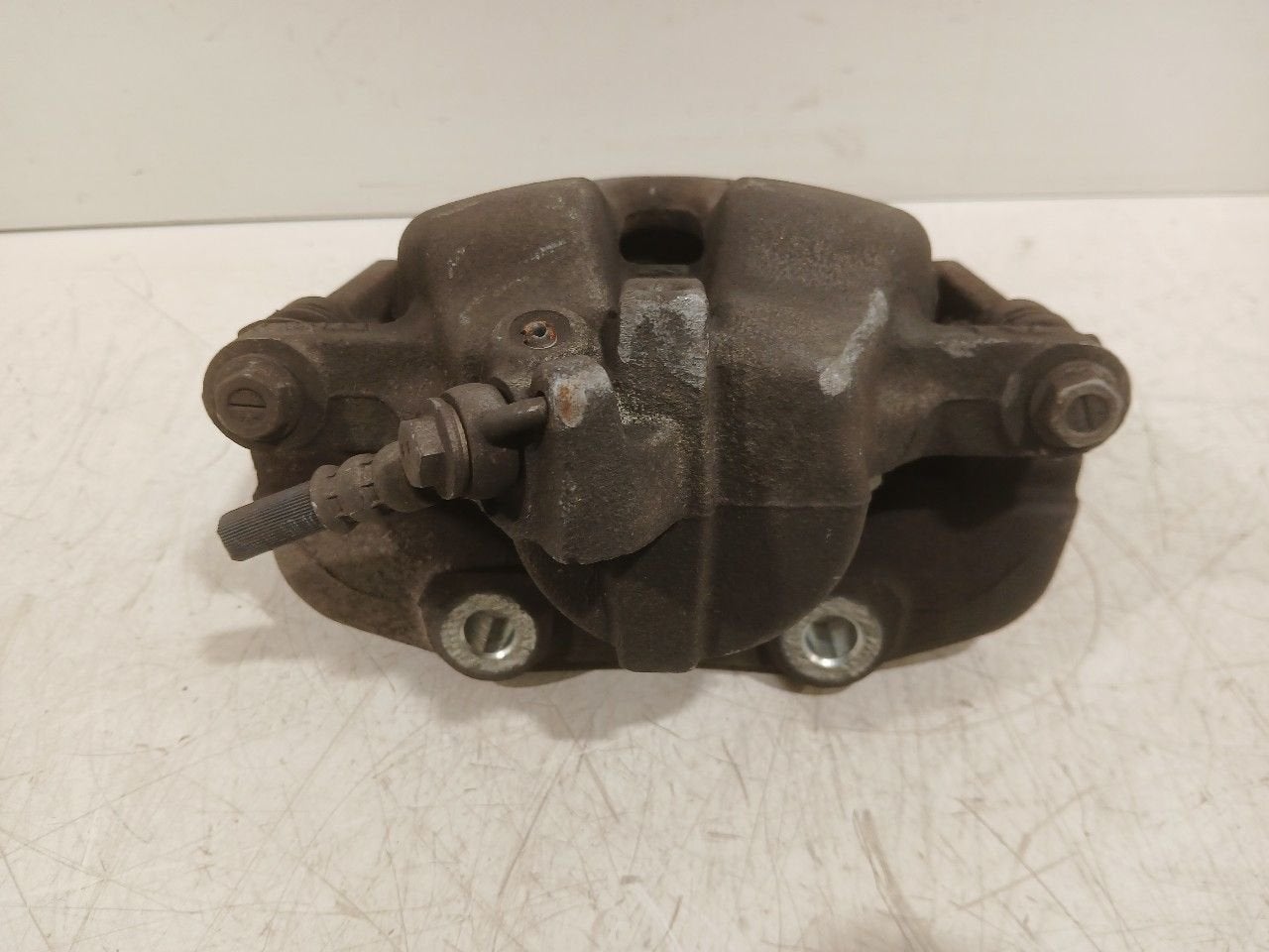 Remklauw links voor Peugeot 2008, Onderdelen@venauto.nl, Van der Ven Autorecycling B.V., Gebruikt, Ettenseweg 76, 4706 PB Roosendaal, The Netherlands