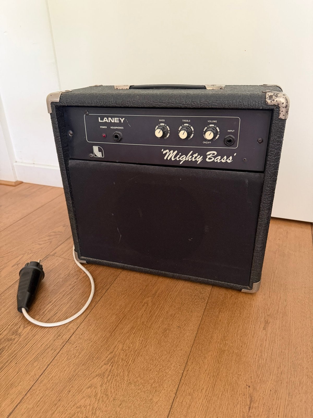 Laney 'Mighty Bass' Gitaar Speaker - Goed Geluid, Ophalen, Gebruikt, Basgitaar
