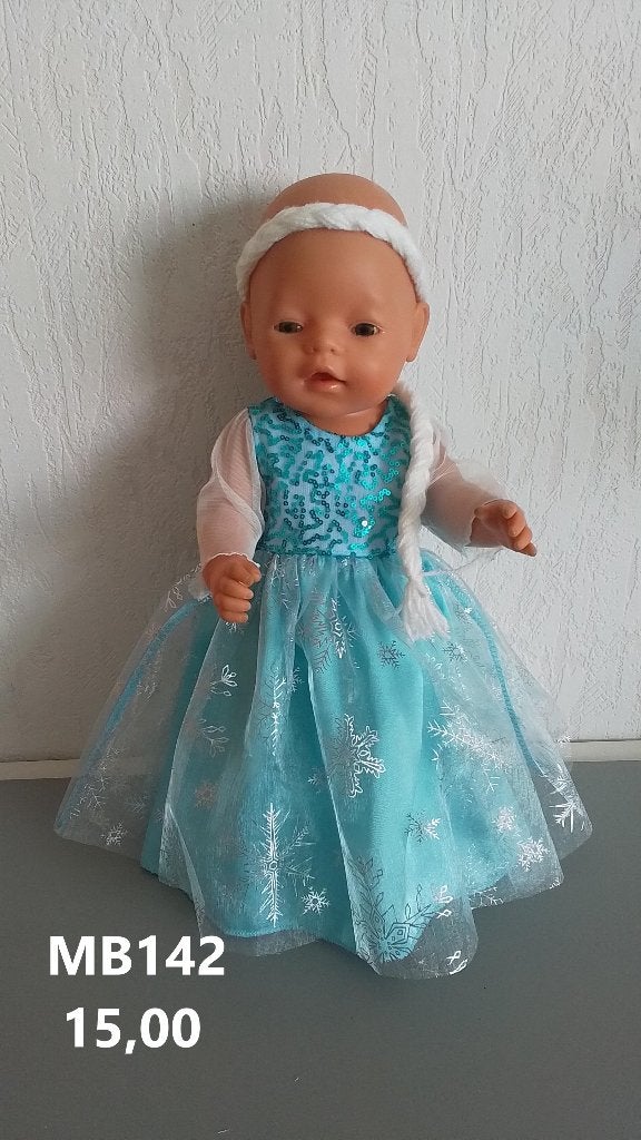 Poppenkleertjes baby born. Set. Opbrengst KiKa.