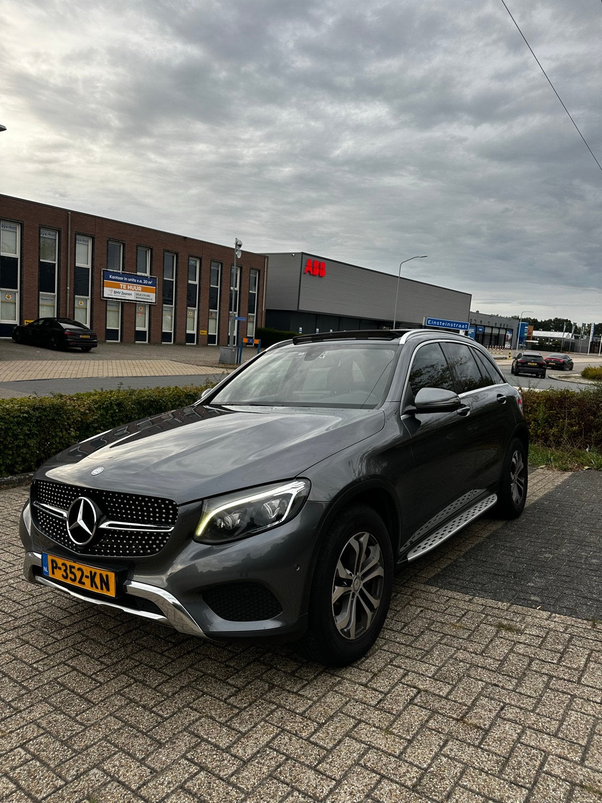 Mercedes-Benz GLC 250d 204pk 4MATIC Pano luxe Trekhaak, Automaat, 4 cilinders, Lichtsensor, 2500 kg