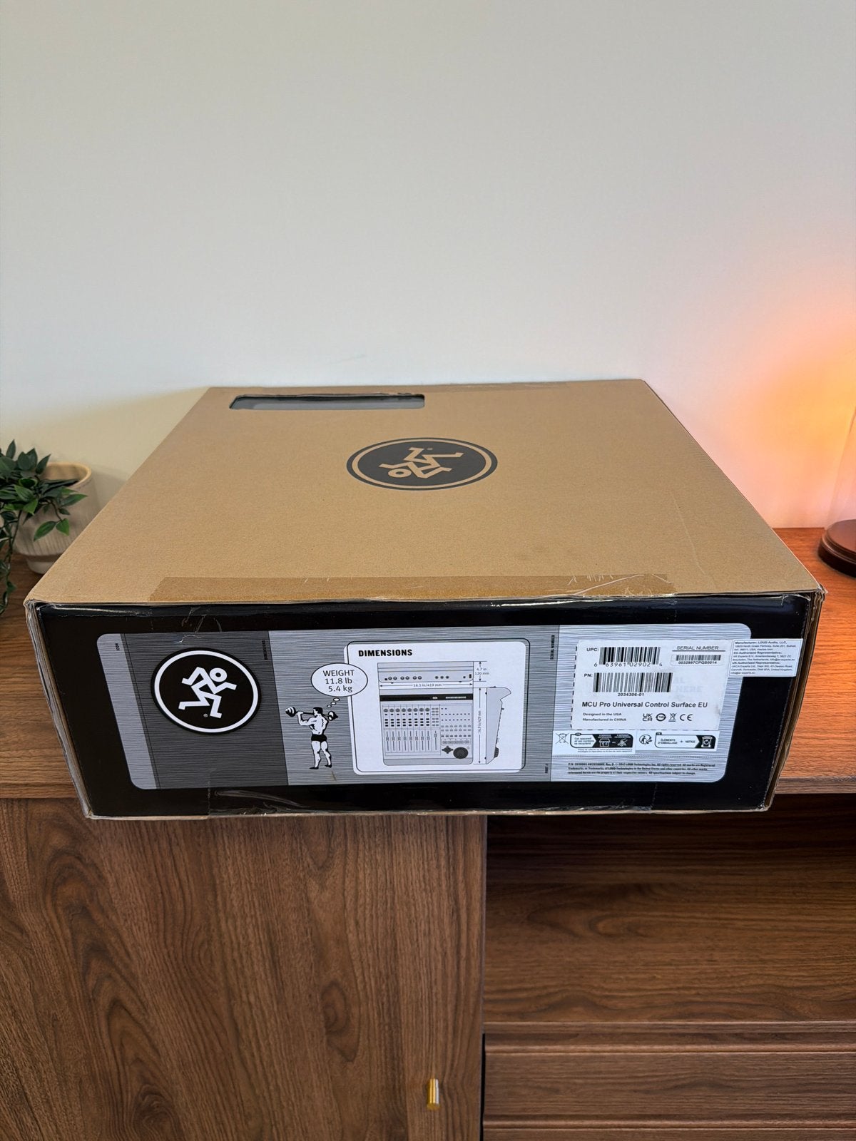 MACKIE MC Universal Pro Control Surface EU, Muziek en Instrumenten, Mengpanelen, Nieuw, Minder dan 5 kanalen, Ophalen of Verzenden