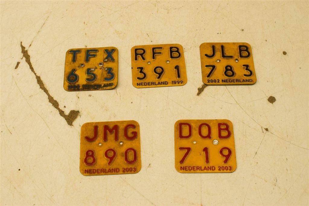 5 Stuks Bromfiets Nummerplaatjes 44561, Ophalen of Verzenden, Gebruikt, Overige typen