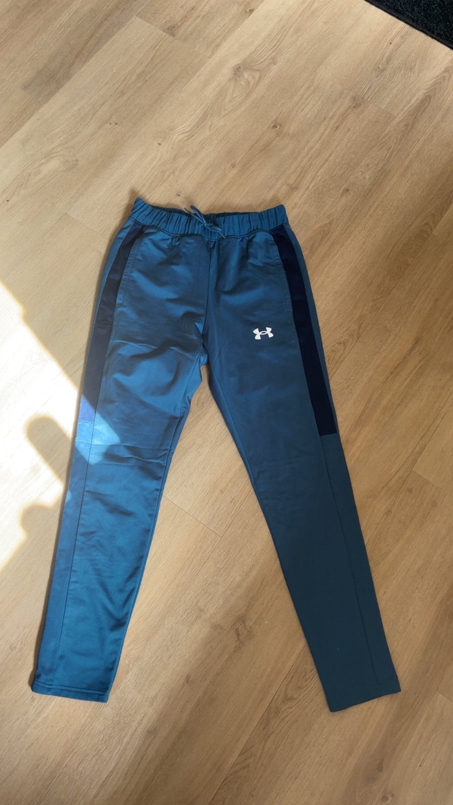 Under Armour trainingsbroek - Maat M, Kleding | Heren, Fitness, Ophalen of Verzenden, Zo goed als nieuw, Maat 48/50 (M)