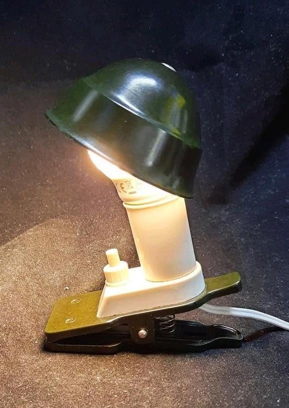 Quwi boek klemlampje wandlampje,lees de beschrijving, Huis en Inrichting, Lampen | Spots, Ophalen of Verzenden, Metaal of Aluminium