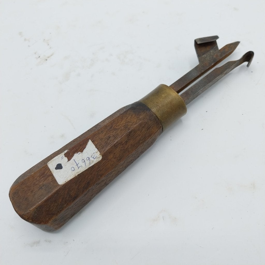 Oud ritsmes, of merkmes (36670-ML)