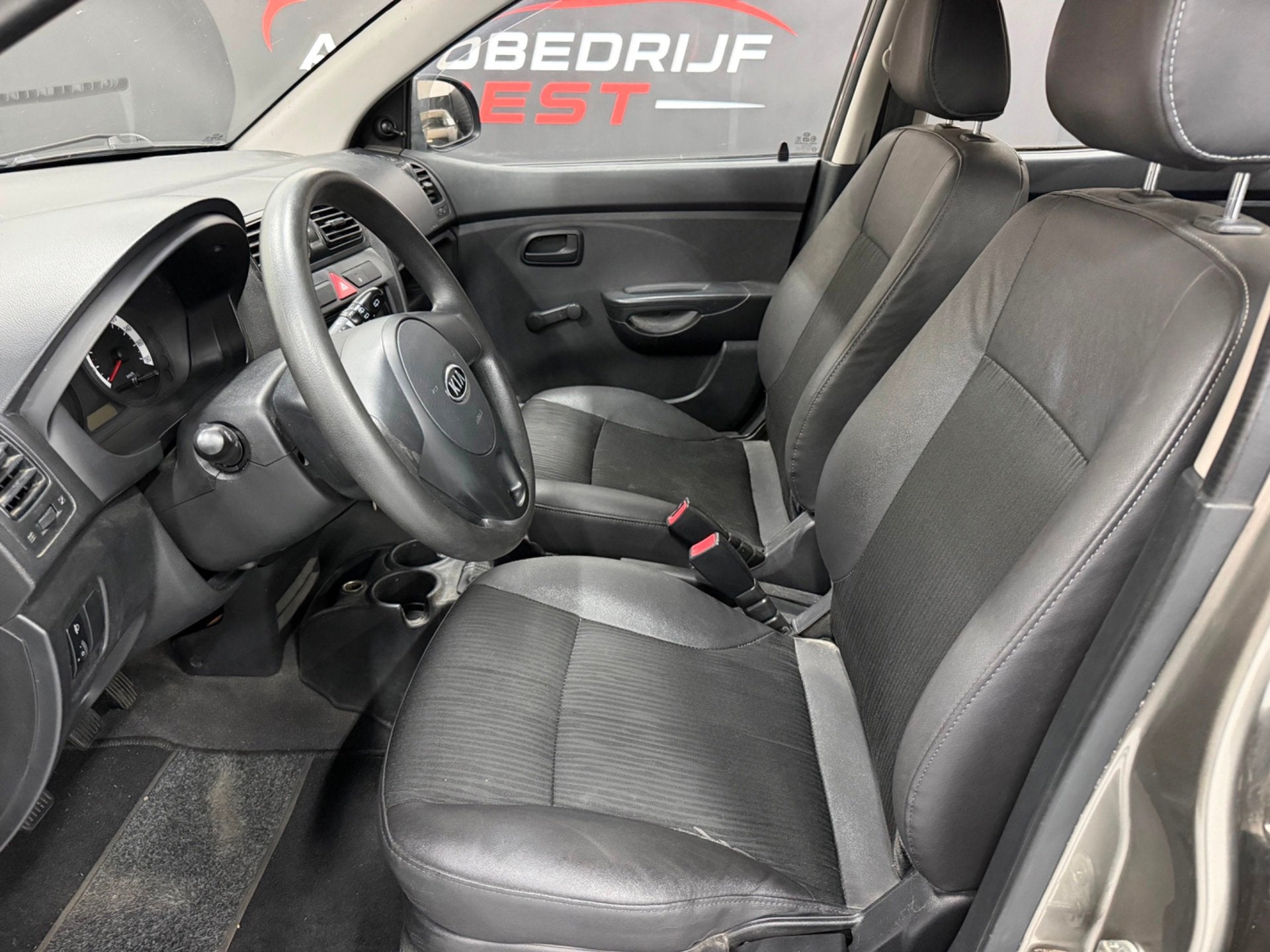 Foto 8 van Kia Picanto 1.0 X-pect Nap/5Drs/APK 22-09-2027!