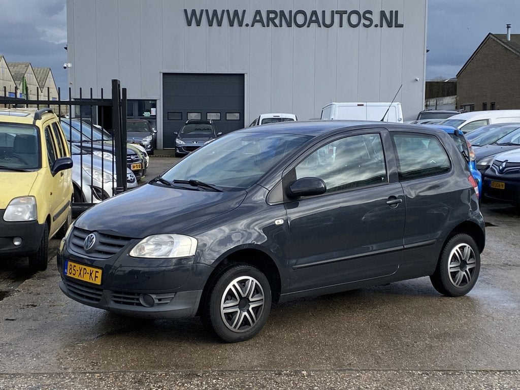 Volkswagen Fox 1.2 Trendline, STUURBEKRACHTIGING, RADIO-CD-M, Auto's, Volkswagen, Voorwielaandrijving, Stof, 969 kg, 4 stoelen
