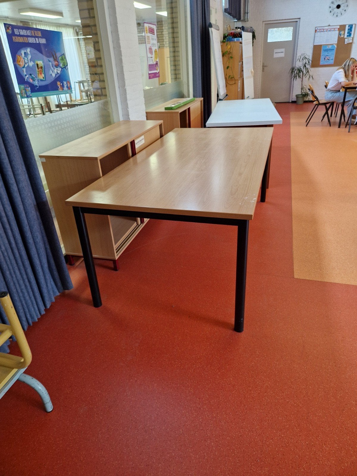 2 stevige tafels met beuken blad, poten demontabel, Ophalen
