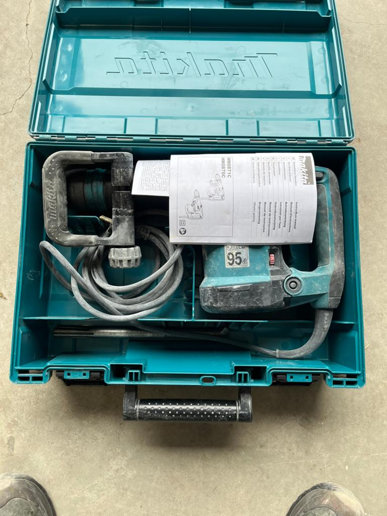 Makita hakhamer te koop., Ophalen