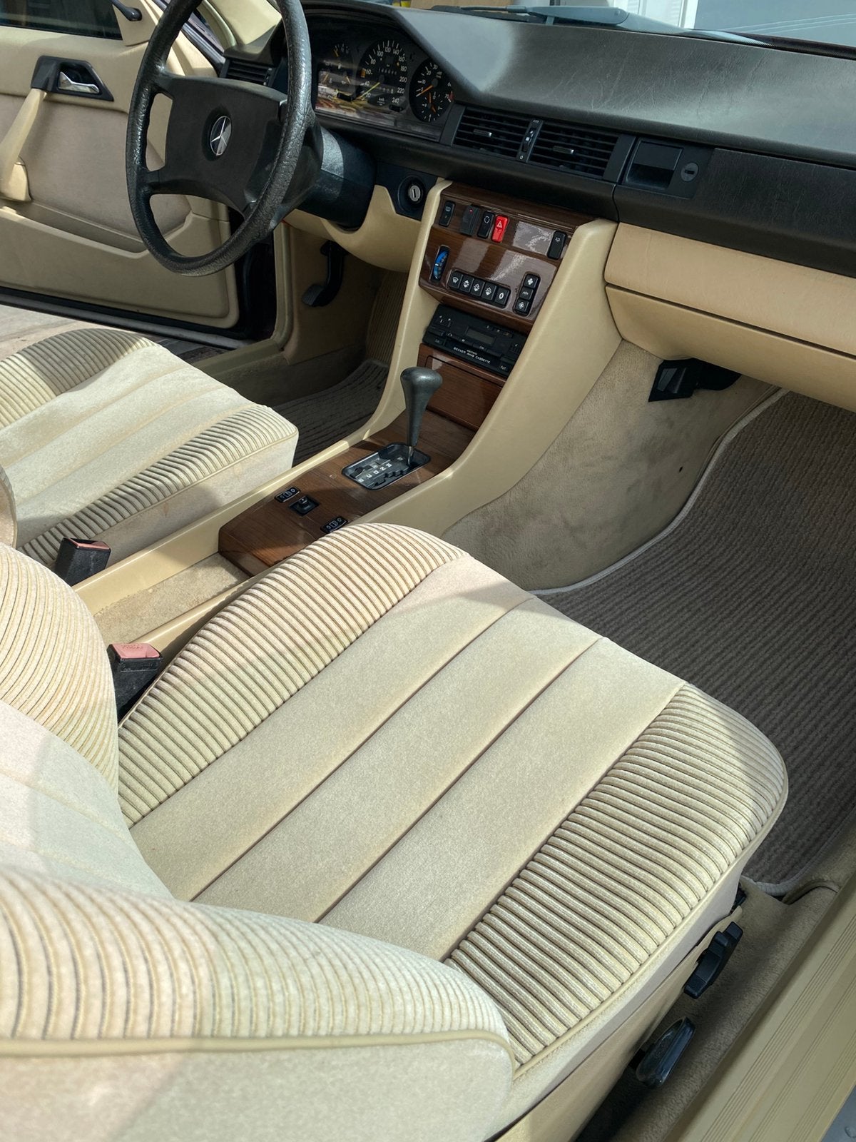 Mercedes 300 CE automatic, foto 6