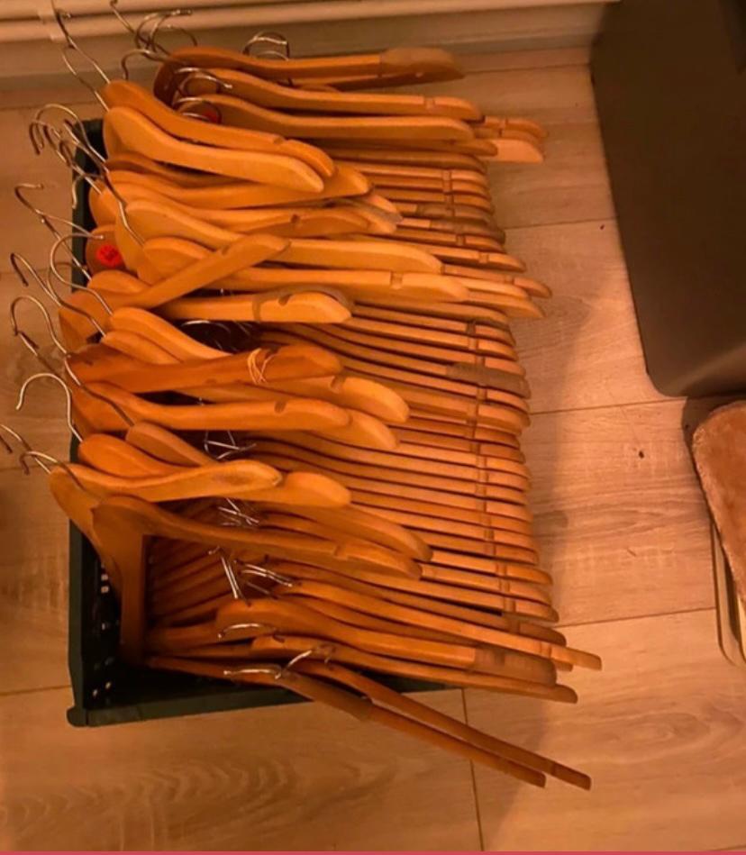 Nieuwe kledinghangers te koop, Ophalen of Verzenden, Zo goed als nieuw, Hout
