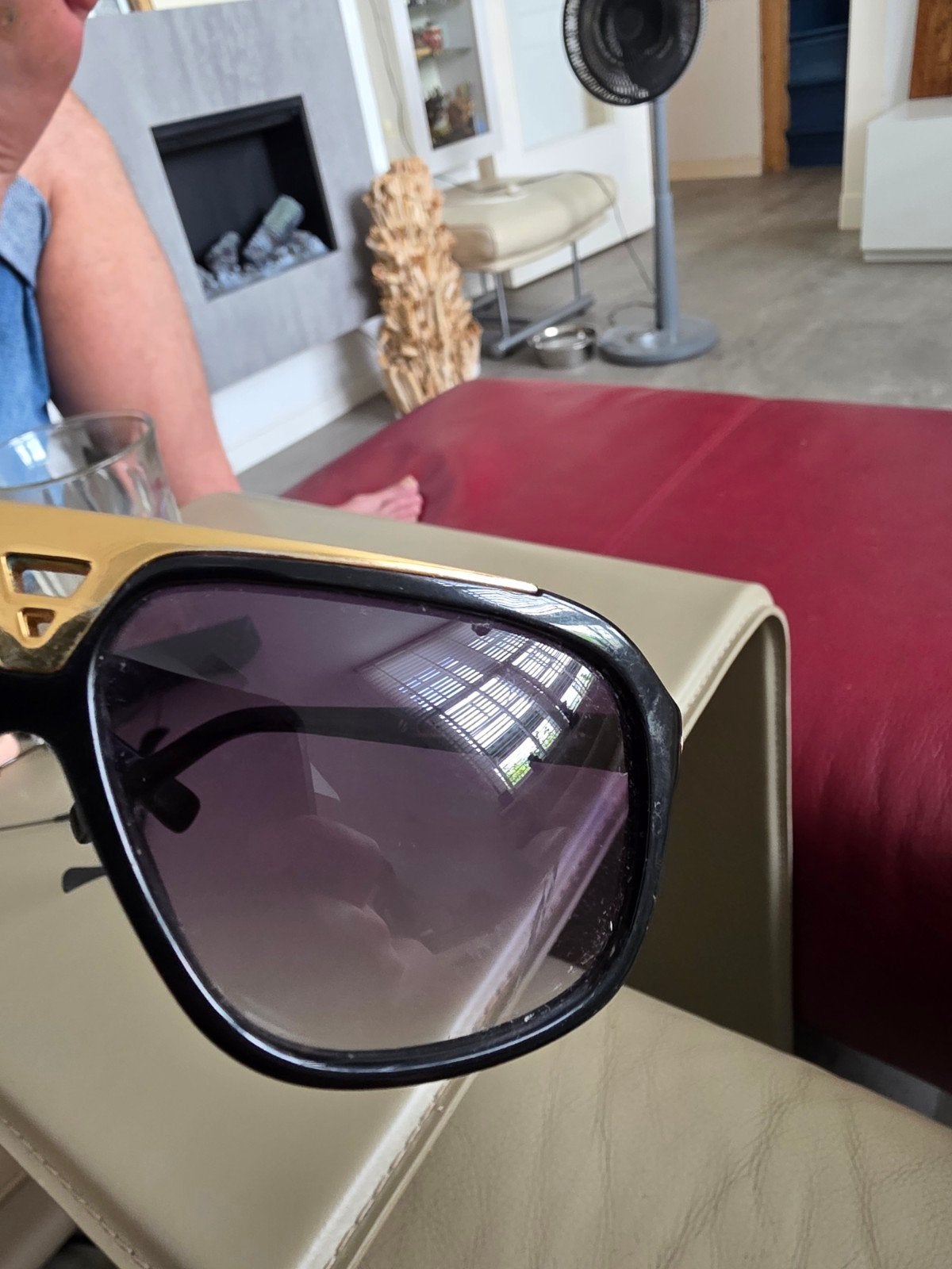 Louis Vuitton Zonnebril - Zwart met gouden accenten, Ophalen of Verzenden