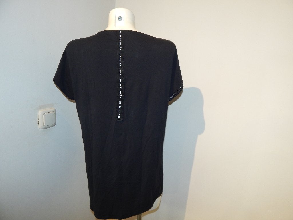Sarah Pacini zwart shirt witte accenten merk band rug L, Sarah Pacini, Zwart, Maat 42/44 (L), Ophalen of Verzenden