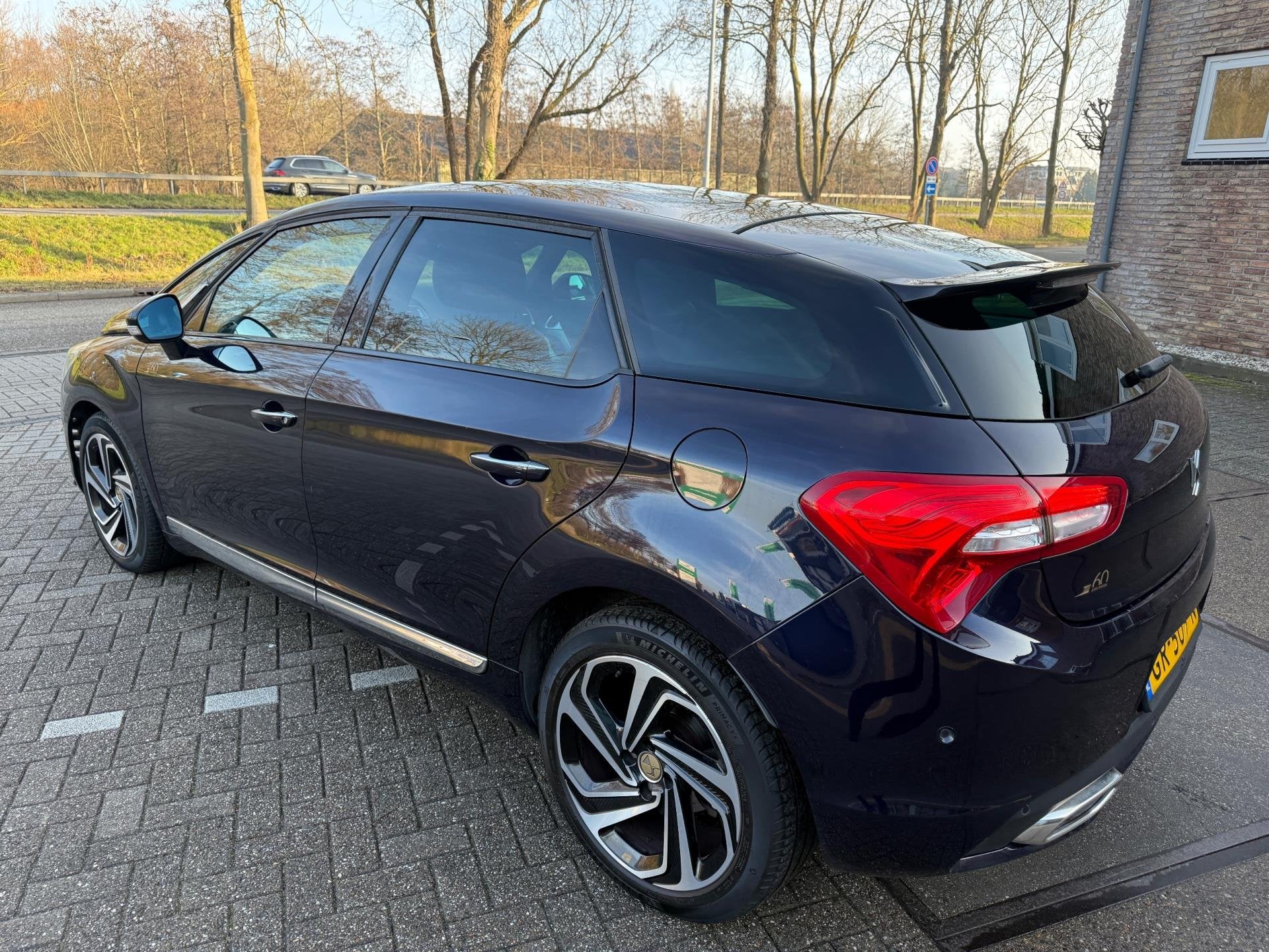 DS 5 1.6 THP 1955 ((( AUTOMAAT ))) nieuwe ketting., Auto's, Gebruikt, Euro 6, 4 cilinders, 1404 kg