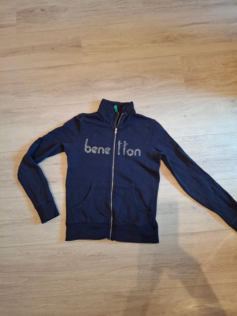 Leuk vest Benetton blauw, Kinderen en Baby's, Kinderkleding | Maat 152, Meisje, Trui of Vest, Ophalen of Verzenden, Zo goed als nieuw