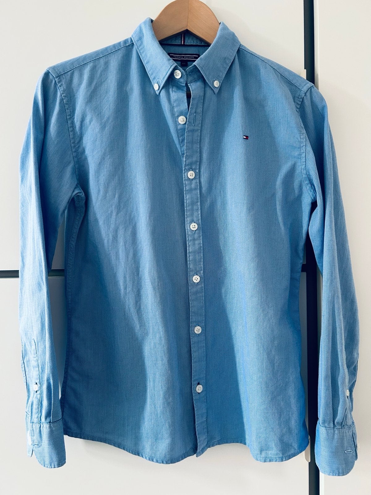 Tommy Hilfiger Overhemd Maat 164 Lichtblauw 100% Katoen, Ophalen of Verzenden, Zo goed als nieuw, Jongen of Meisje, Overhemd of Blouse