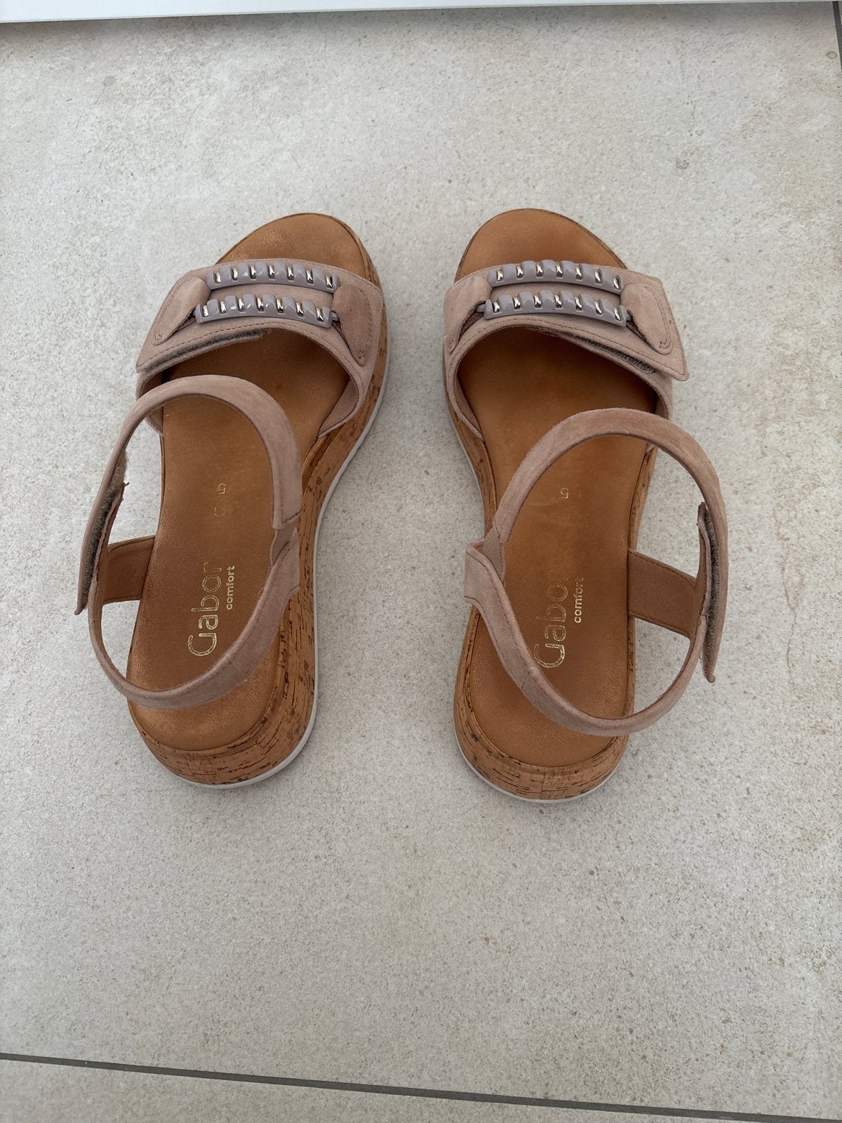 Gabor Comfort Sandalen - Zo goed als nieuw, Beige, Gedragen, Sandalen of Muiltjes, Ophalen of Verzenden
