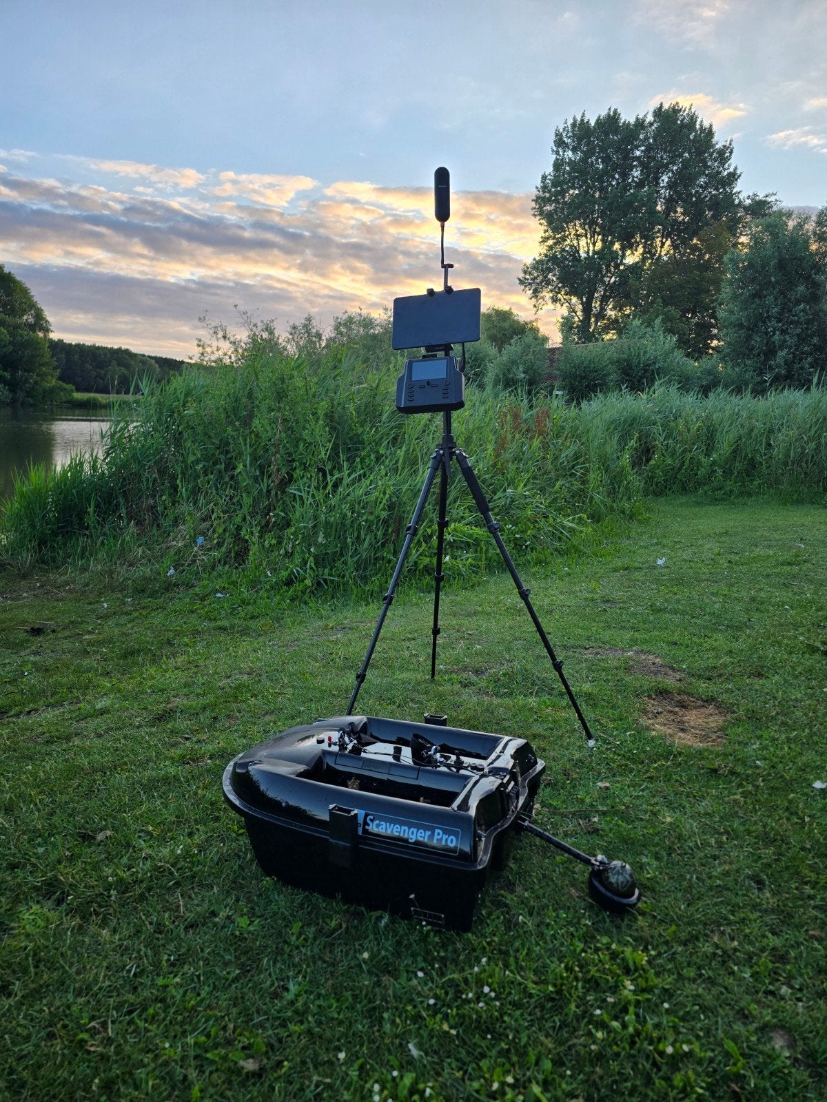 Voerboot met autopilot Bearcreeks, Ophalen, Zo goed als nieuw, Overige typen