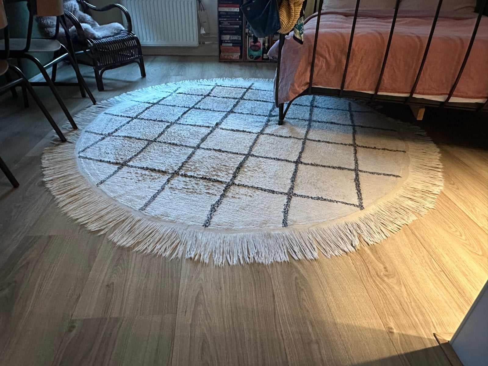 Rond vloerkleed met franjes - Crème/Zwart, Ophalen, Rond, Zo goed als nieuw, Crème