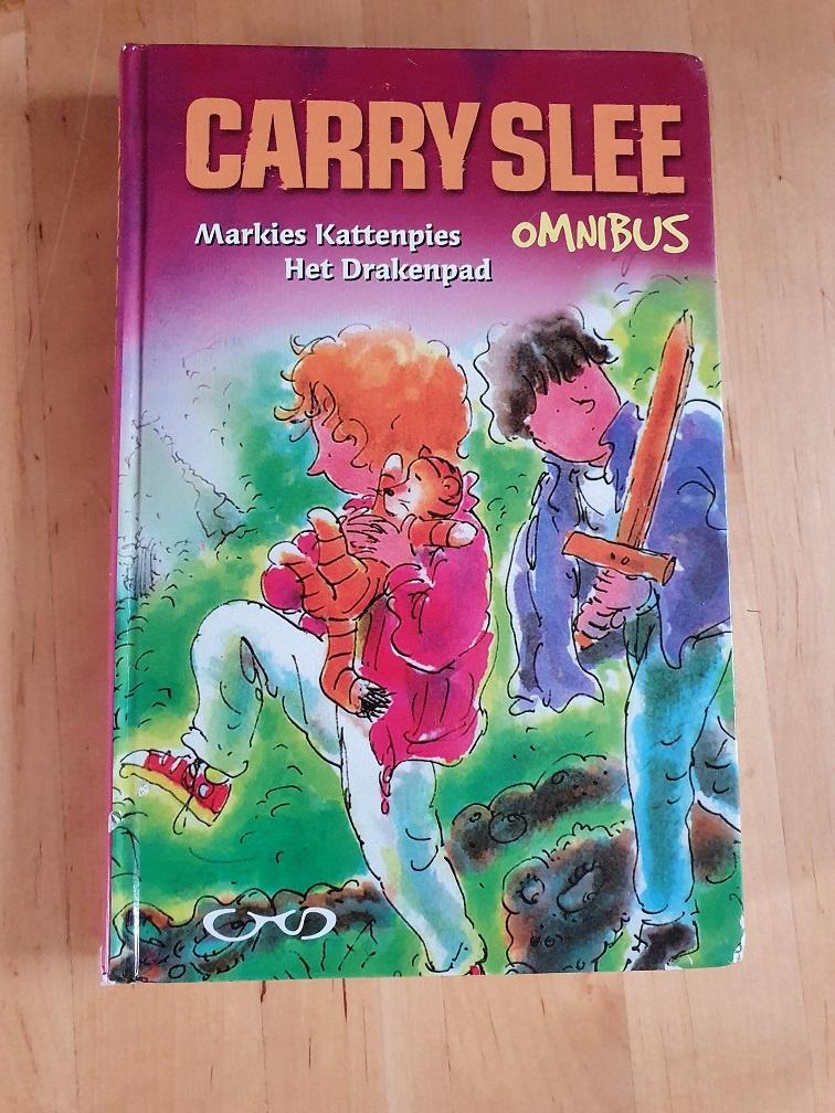 CARRY  SLEE  OMNIBUS, Ophalen of Verzenden, Gelezen, Fictie algemeen