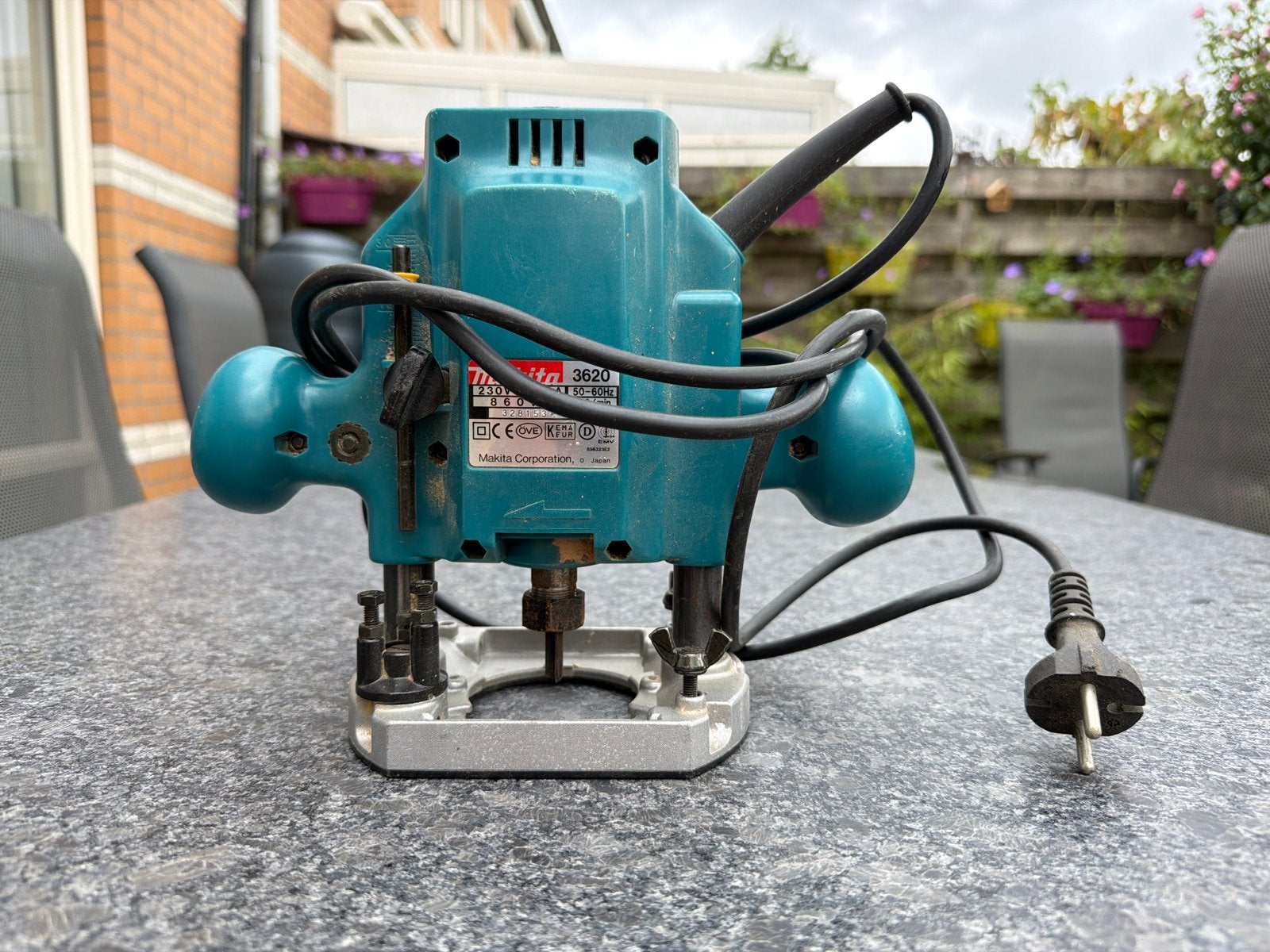 Makita 3620 Bovenfrees - Krachtige en Betrouwbare Router, Ophalen of Verzenden, Gebruikt, Elektrisch, Bovenfrees