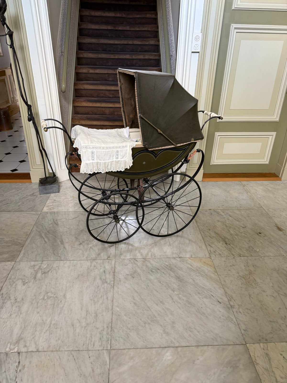 Antieke kinderwagen met omkeerbare kap, Antiek en Kunst, Ophalen