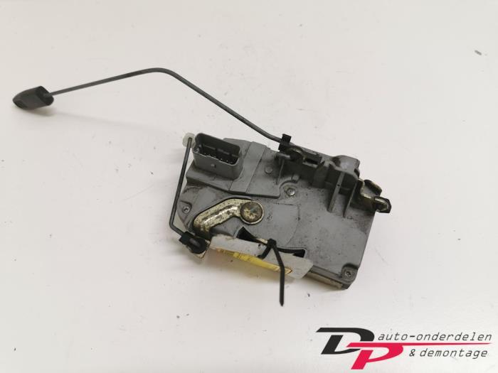 Deurslot Mechaniek 4Deurs rechts-voor van een Peugeot 206, Auto-onderdelen, Gebruikt, -, -, Ophalen of Verzenden