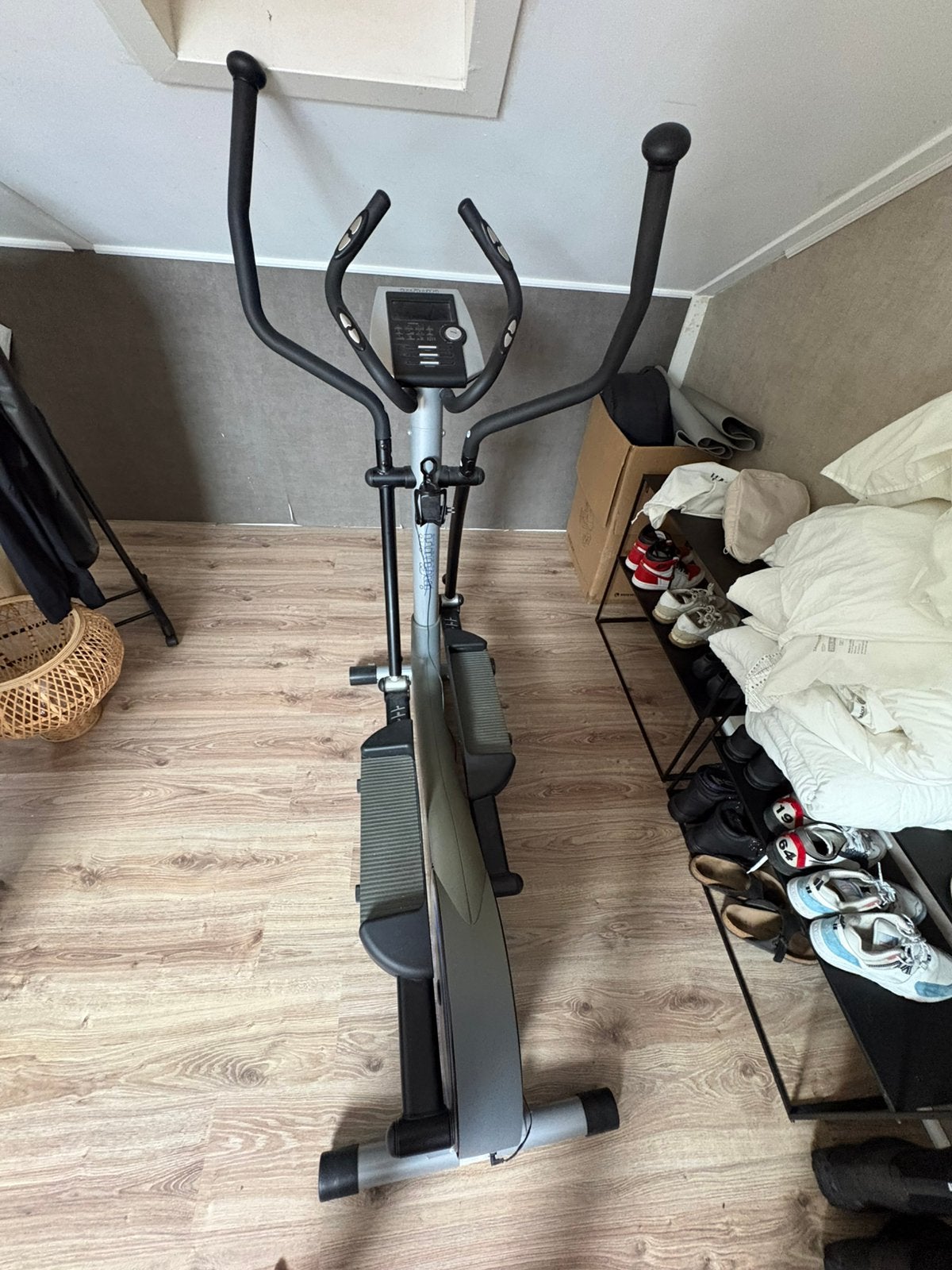 Infiniti Fitness Systems X985 Crosstrainer – In nette staat, Ophalen, Zo goed als nieuw, Benen, Crosstrainer