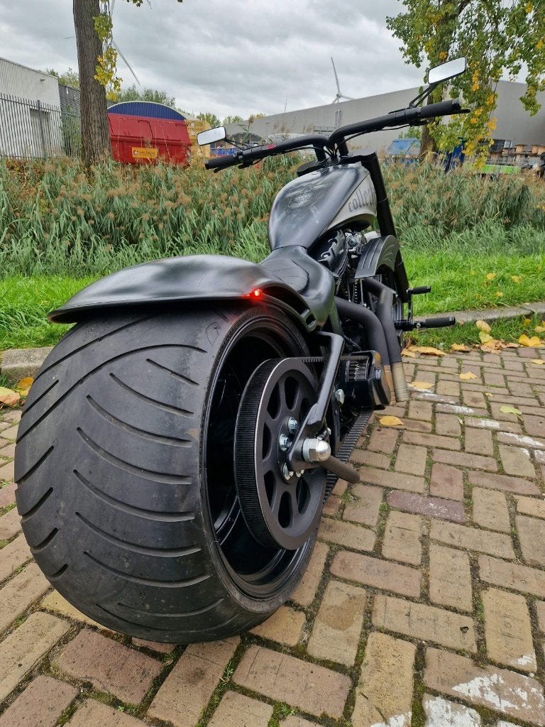 Harley Davidson FLSTNI Softail Deluxe 330 Tyre NL geleverd, 2 cilinders, Handgeschakeld, Chopper, Motorrijbewijs A