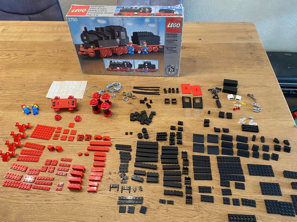Lego 12v trein 7750 met doos alle inlays als nieuw!, Lego, Ophalen of Verzenden, Zo goed als nieuw, Inclusief doos