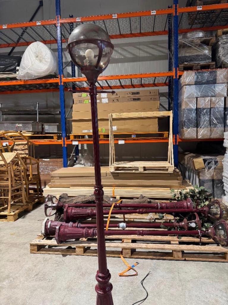 Mooie tuinverlichting: 5x gietijzeren lantaarnpalen 220 cm., Tuin en Terras, Ophalen, Gebruikt, Staande lamp, Netvoeding