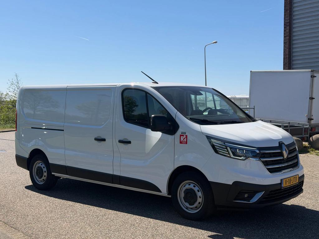 Renault Trafic 2.0DCI L2H1 150PK Airco Cruisecontrol Trekhaa, Voorwielaandrijving, Gebruikt, Euro 6, 4 cilinders