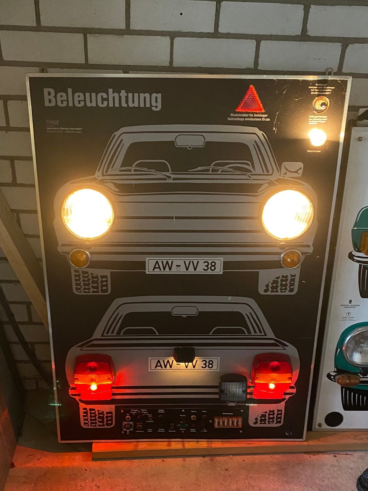 Auto leer model, Ophalen, Zo goed als nieuw
