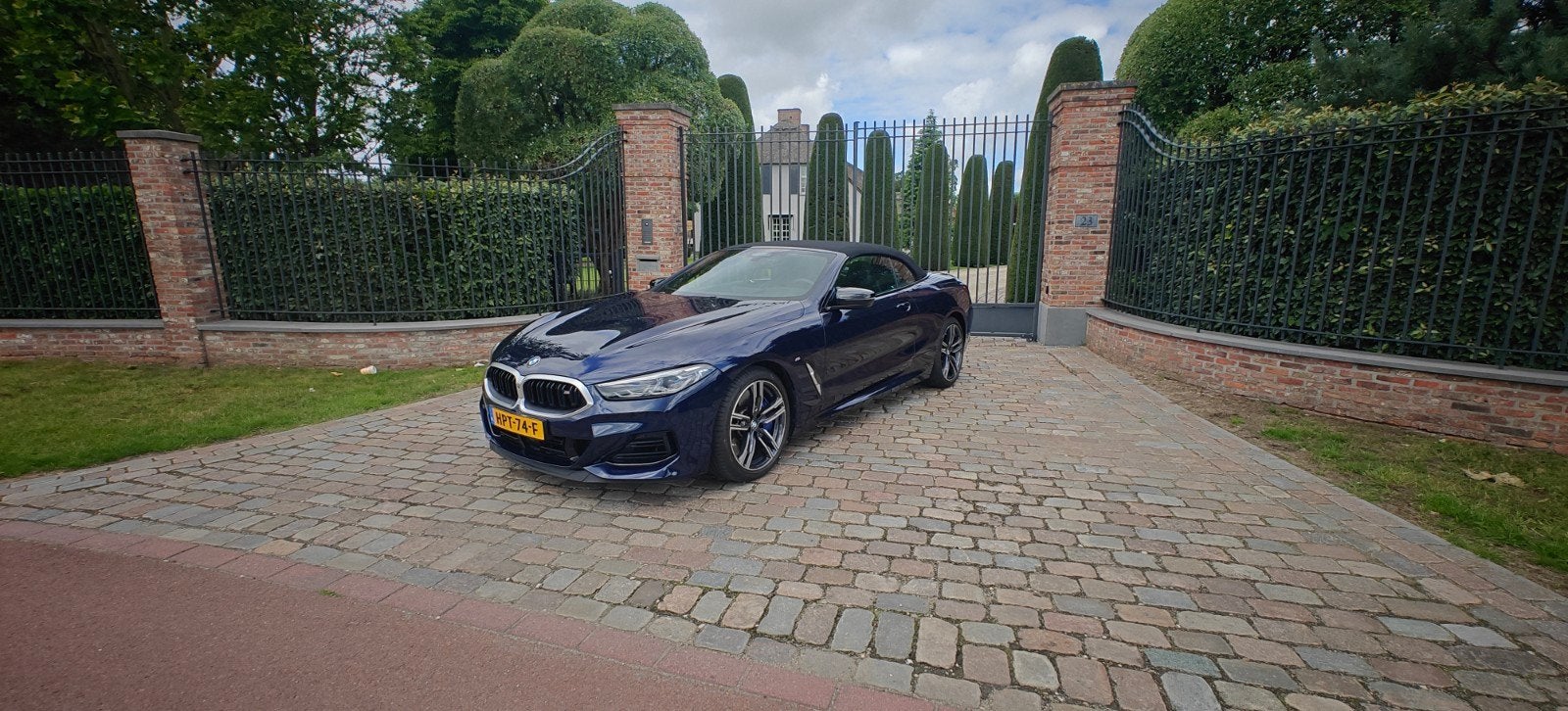 BMW 8-Serie M850i 530pk Xdrive Aut 2024 Blauw, Auto's, Automaat, Cabriolet, Leder, 8-Serie