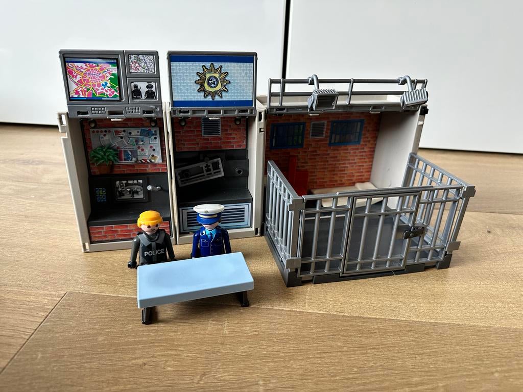 Playmobil politiebureau inklapbaar met accessoires, Kinderen en Baby's, Speelgoed | Playmobil, Ophalen of Verzenden, Gebruikt