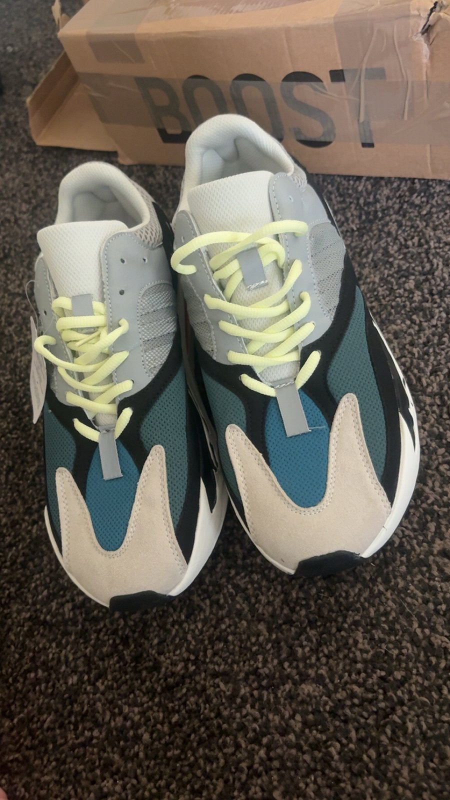 Nieuwe Adidas Yeezy Boost 700 Wave Runner, Ophalen of Verzenden, Nieuw, Overige kleuren, Sneakers of Gympen