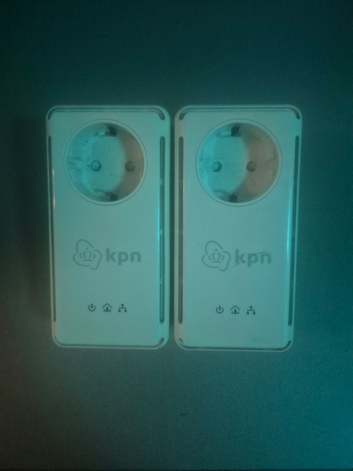 KPN Stroomnet Netwerkadapter MT: 2263 (2 stuks), Ophalen, Gebruikt, KPN