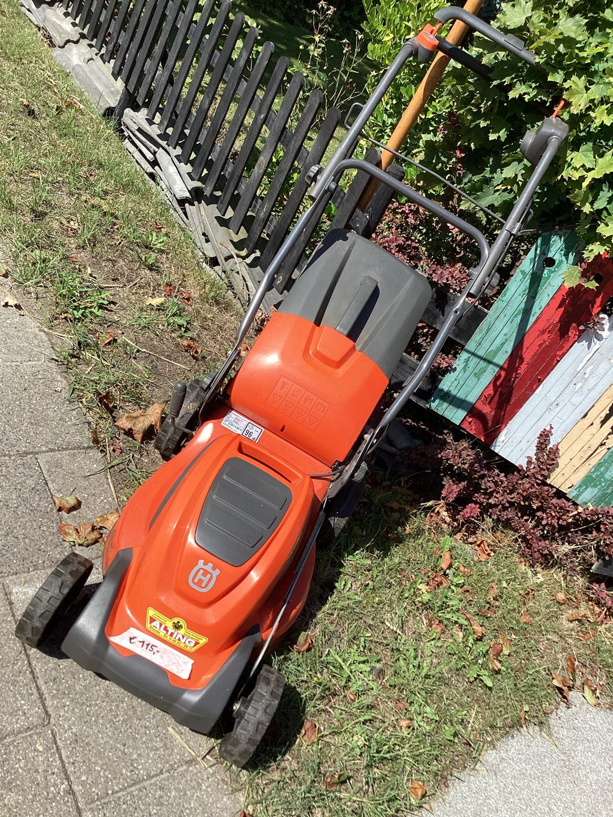 Husqvarna LC 141C Elektrische Grasmaaier met Opvangzak, Ophalen, Cirkelmaaier, Gebruikt, Elektrische grasmaaier