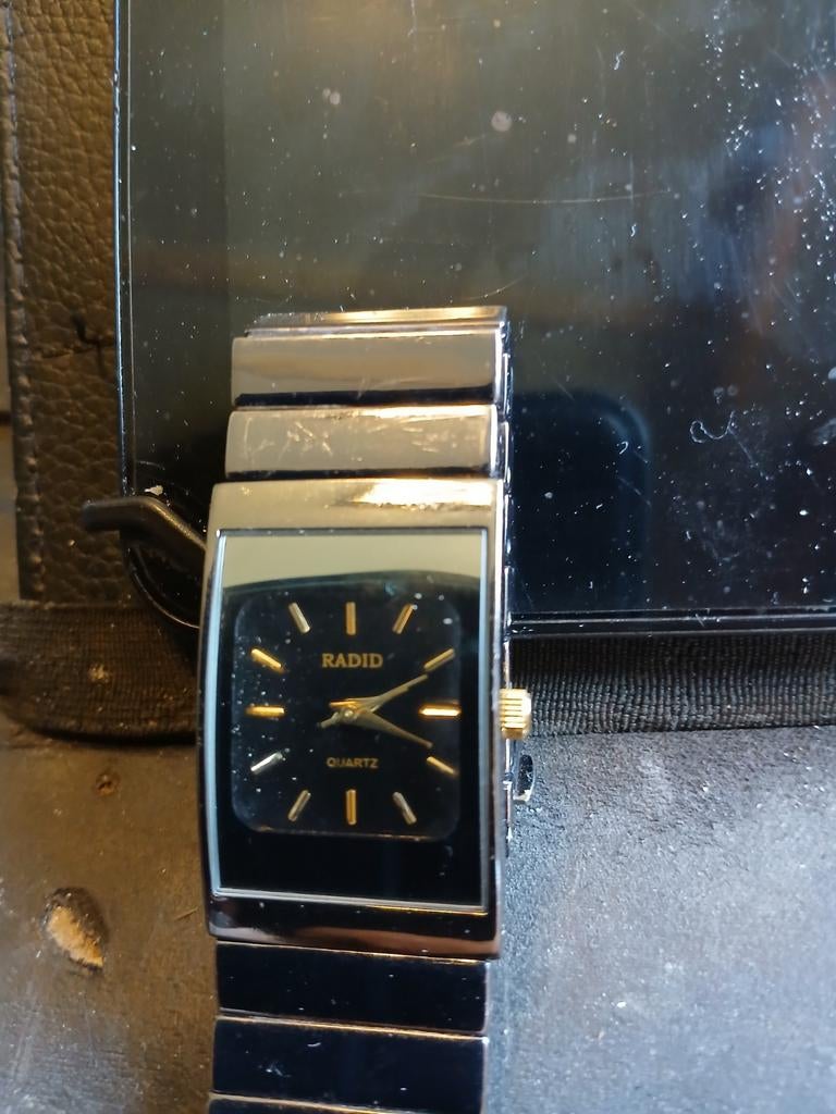 Bijzondere Mooie radio horloge, Ophalen of Verzenden, Zo goed als nieuw, Polshorloge, Overige merken