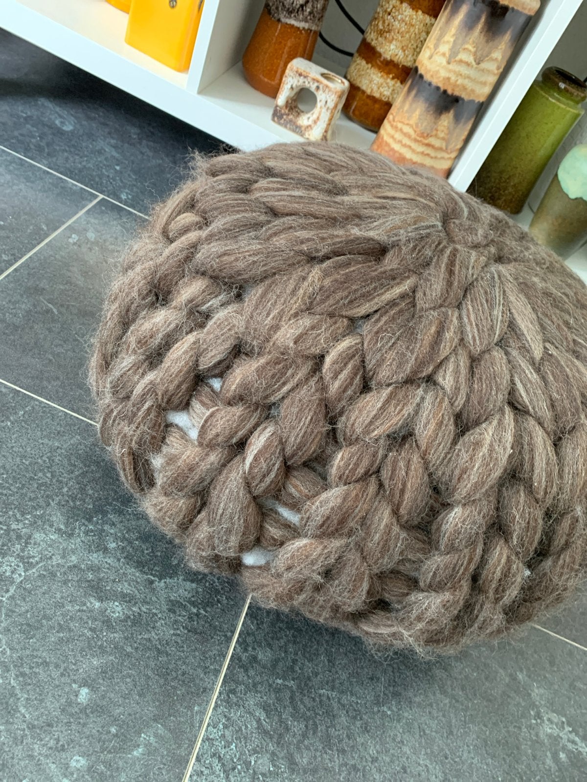 Yoga, handgemaakt wollen poef/kussen - Bruin, Ophalen of Verzenden, Bruin, Textiel, Landelijk