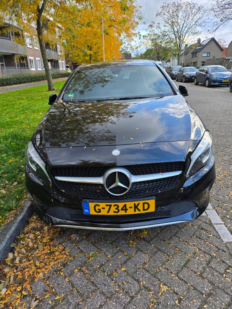 Mercedes-Benz A-Klasse 1.6 A180 Blue EFF AUT 2016 Zwart, Auto's, Mercedes-Benz, Automaat, Achterwielaandrijving, 1295 kg, 4 cilinders