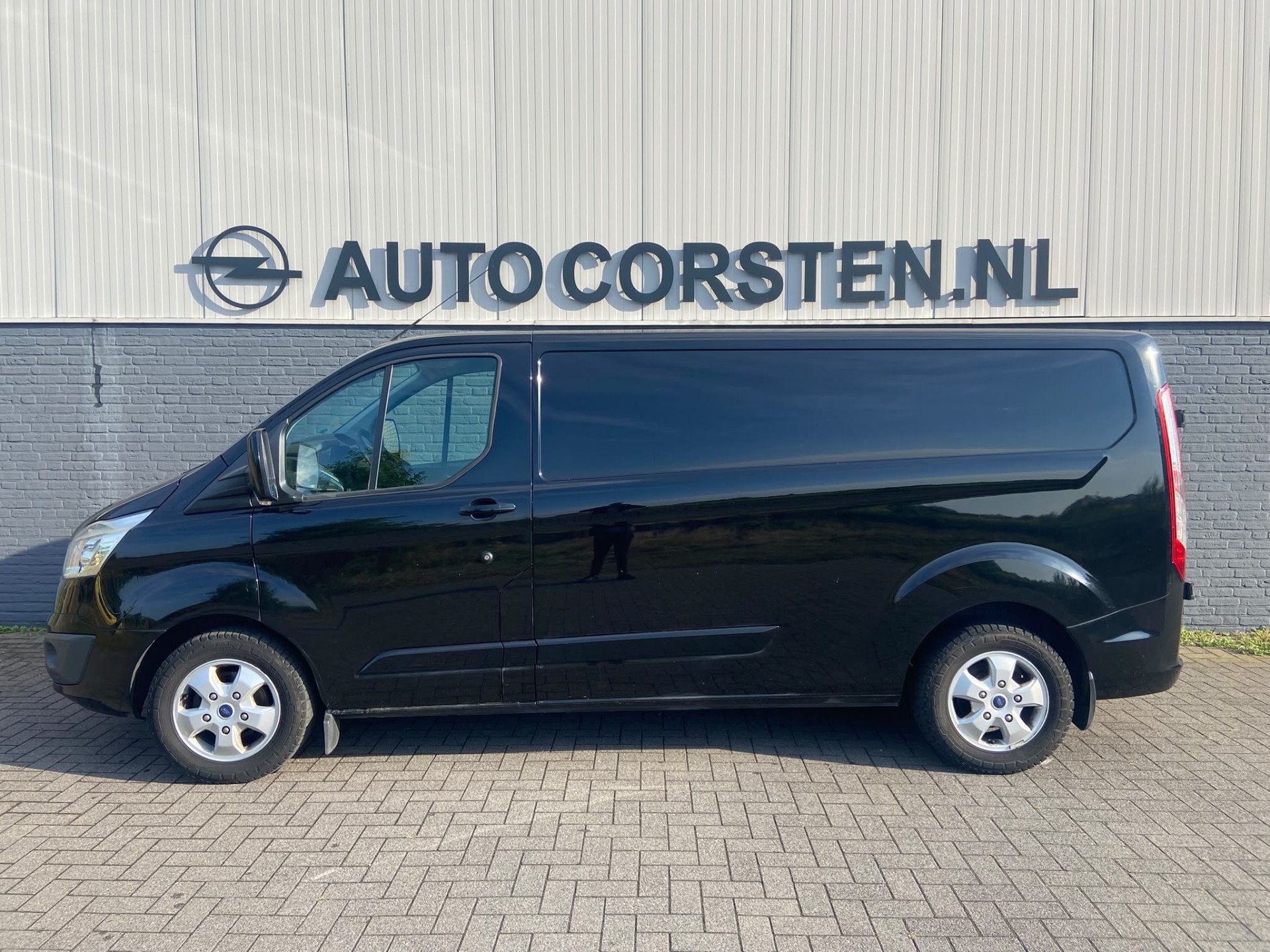 Ford Transit Custom 290 2.2 TDCI L2H1 Camera Trekhaak Pdc V+, Auto's, Voorwielaandrijving, Euro 5, Stof, Gebruikt