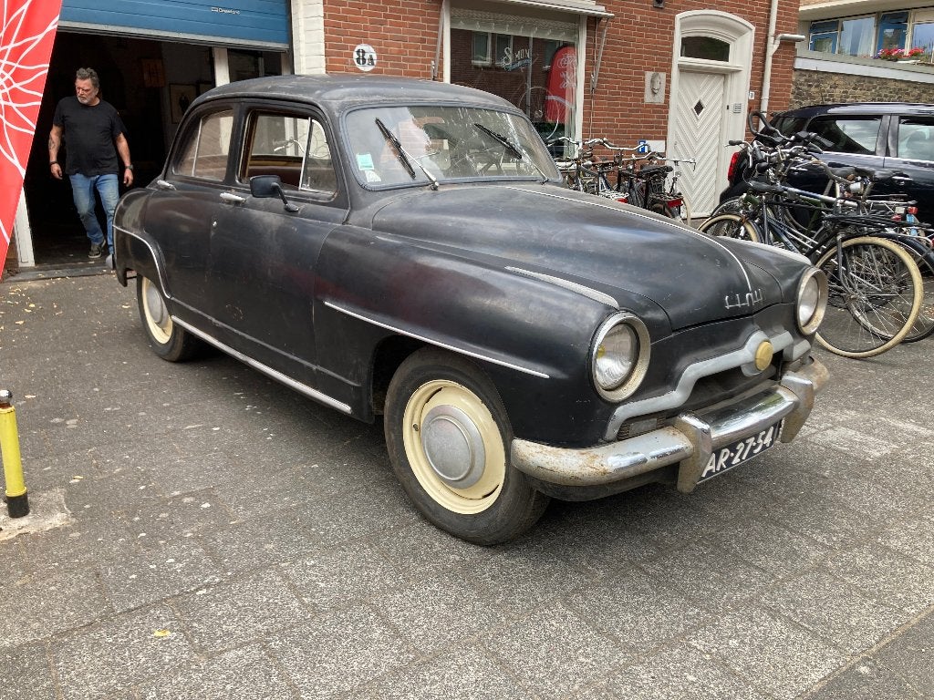 Simca 9 Aronde 1952 Zwart, Auto's, Voorwielaandrijving, Beige, 4 cilinders, 4 stoelen