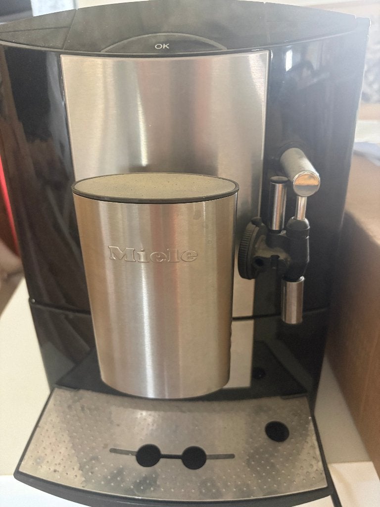 miele koffiemachine, Witgoed en Apparatuur, Afneembaar waterreservoir, Gebruikt, Koffiemachine, Koffiebonen