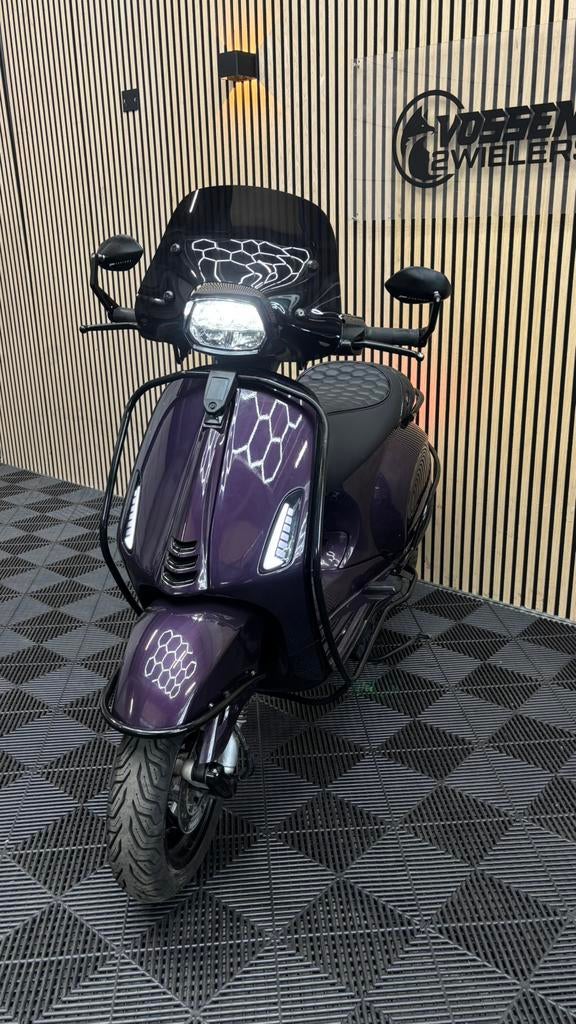 Vespa Sprint Custom | Dark Purple | 2019 | 6.500 km, Fietsen en Brommers, Scooters | Vespa, Maximaal 45 km/u, Vespa S, Ophalen of Verzenden