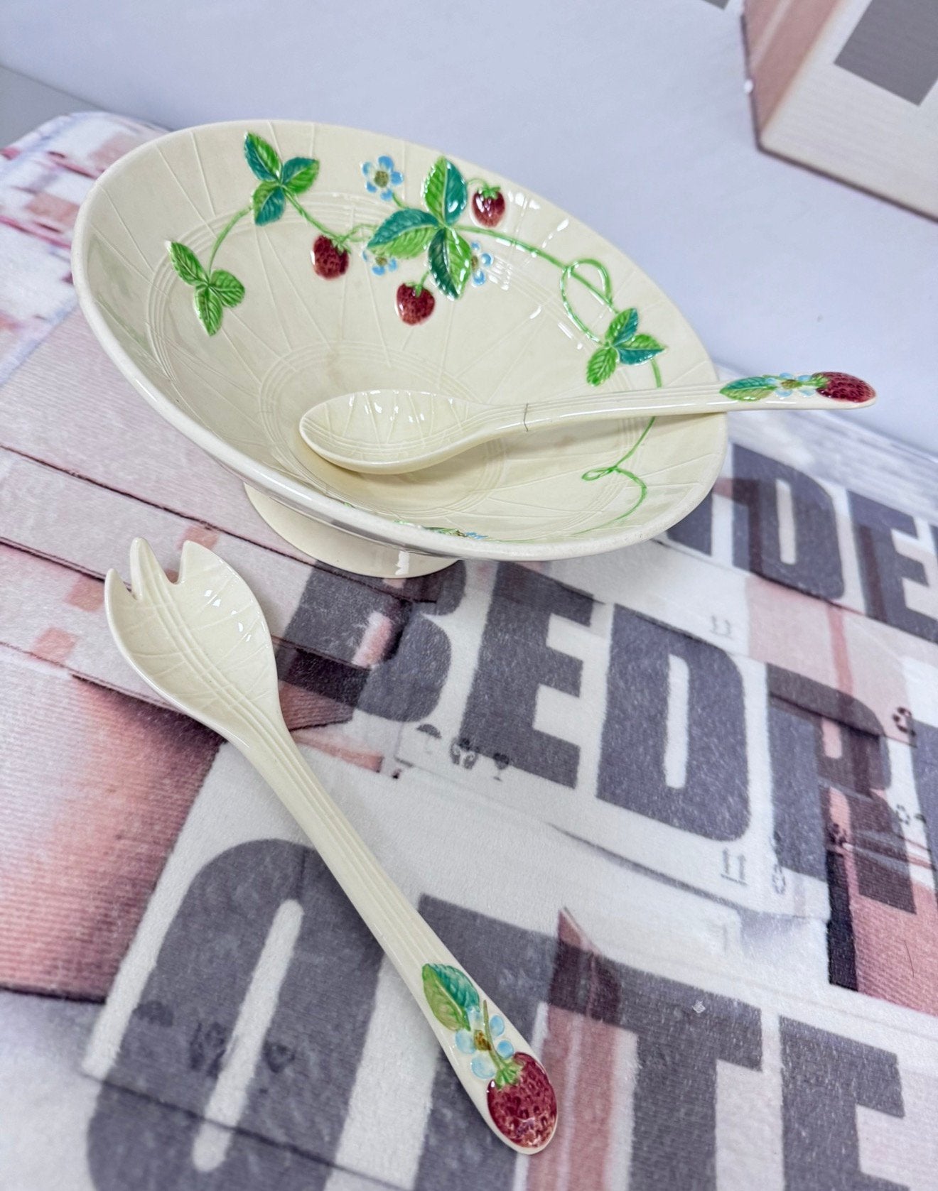 BESWICK art strawberry fruit-schaal bowl Vintage + lepels, Ophalen of Verzenden